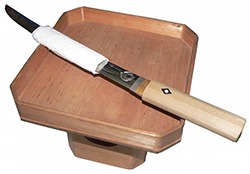 Нож для ритуального самоубийства самураев